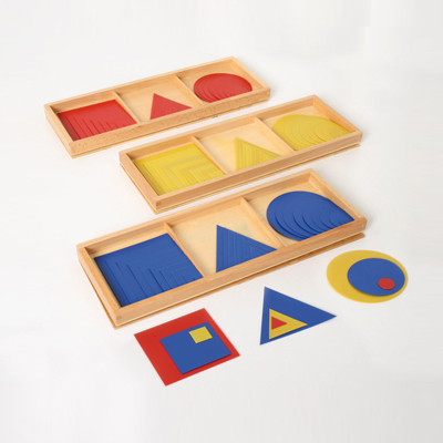 Set di cerchi, triangoli e quadrati (rosso, blu e giallo)