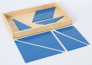 Triangoli costruttori blu in scatola rettangolare