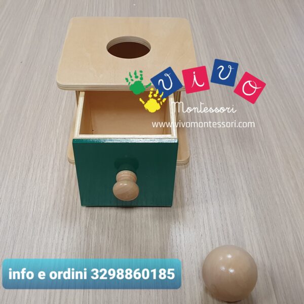 Scatola imbucare Vivo Montessori con cassetto e palla in legno