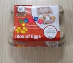 sei uova di legno in confezione di cartone